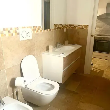 Acanthus 3* טרליצי